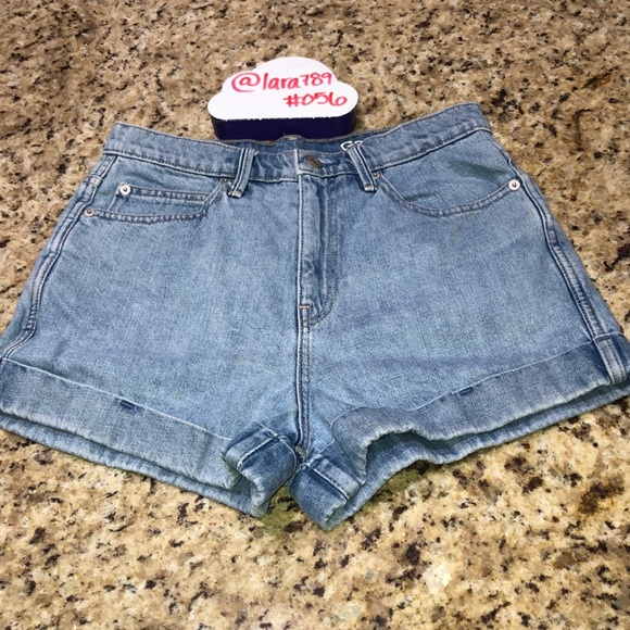 GAP High Rise Short - Picture 2 of 10